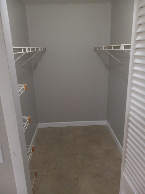 Building Photo - 3455 Countryside Blvd