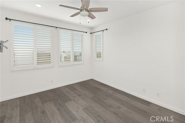 Building Photo - 341 Magnet