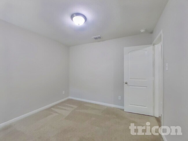 Building Photo - 12370 Mahoney Ml