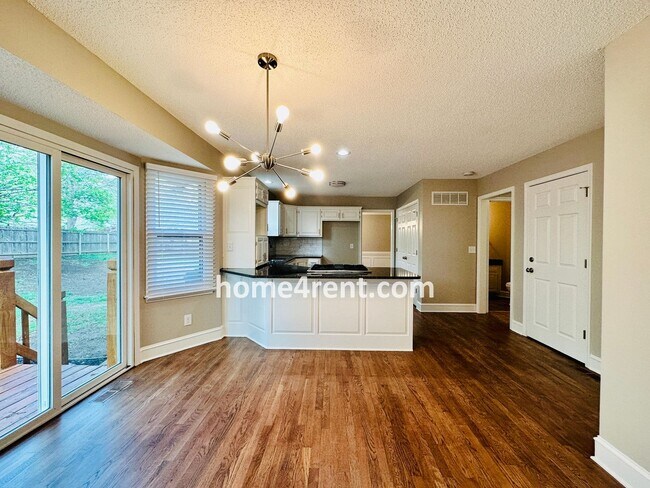 Building Photo - Wonderful Belton Home w/ Wood Floors, Finished Basement and Fenced Yard!