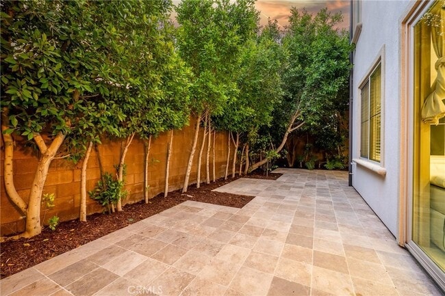 Building Photo - 210 Desert Bloom