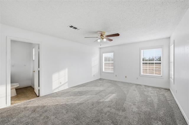 Building Photo - 910 N Powell Pkwy