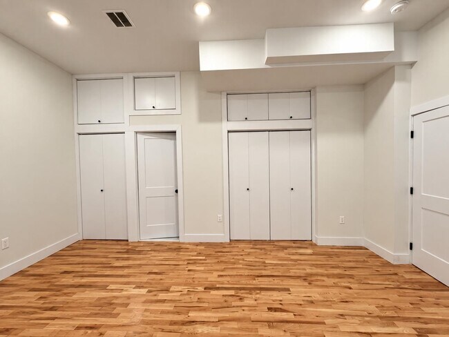 Building Photo - 241 Palisade Ave
