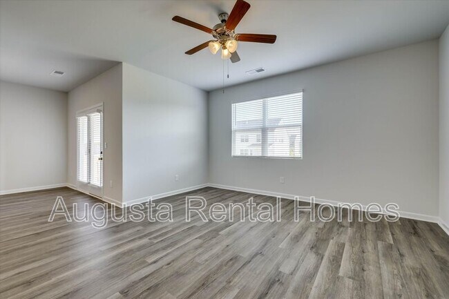 Building Photo - 1253 Birch Cir