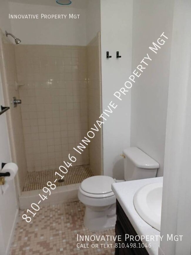 Building Photo - 6012 Holiday Gardens Dr