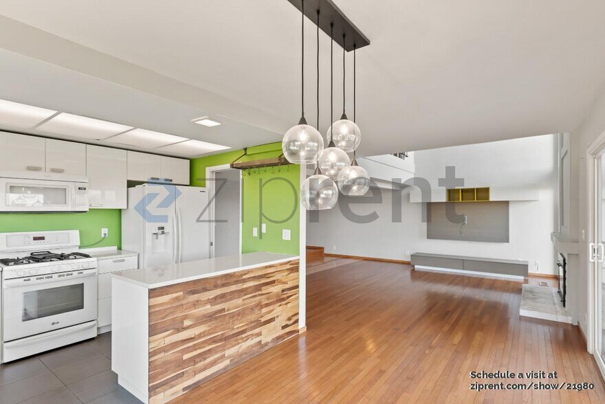 Building Photo - 1541 Buckeye Ct