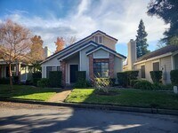 Building Photo - COMING SOON: Updated 3 Bed, 2.5 Bath - Gat...