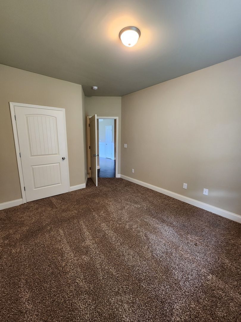 Building Photo - 5434 Bluebell Cir