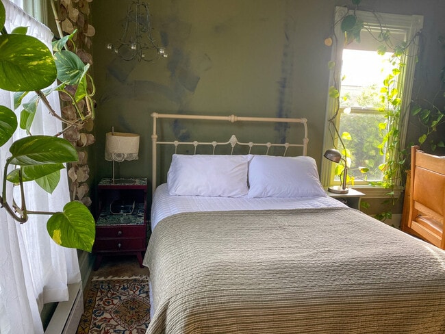 Building Photo - 1311 N Garden St