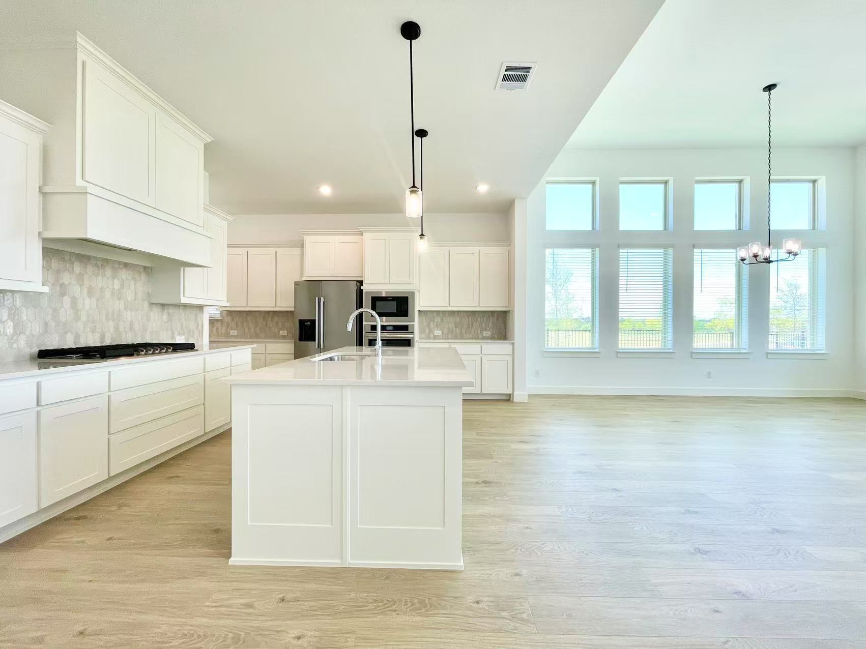 Building Photo - 15603 Valerian Trl
