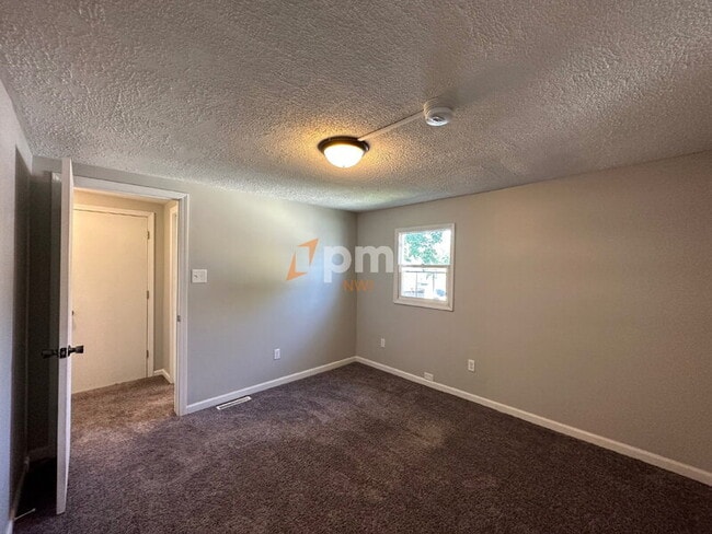 Building Photo - 7414 Tapper Ave