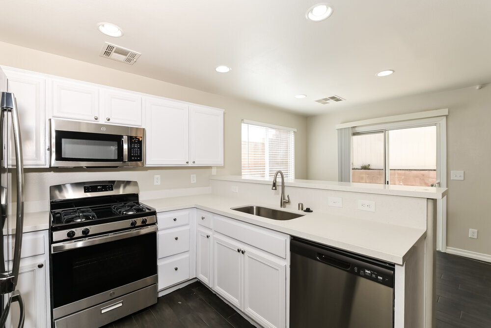 Building Photo - 8277 New Leaf Ave