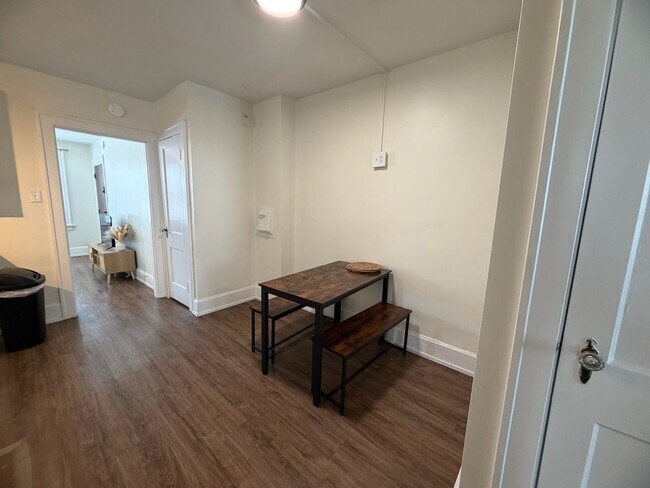 Building Photo - 6611 Kennedy Ave