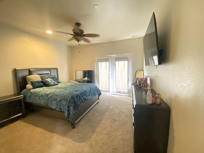 Building Photo - Broad Creek