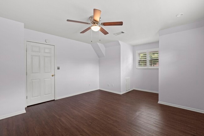 Building Photo - 8318 Everleaf Dr