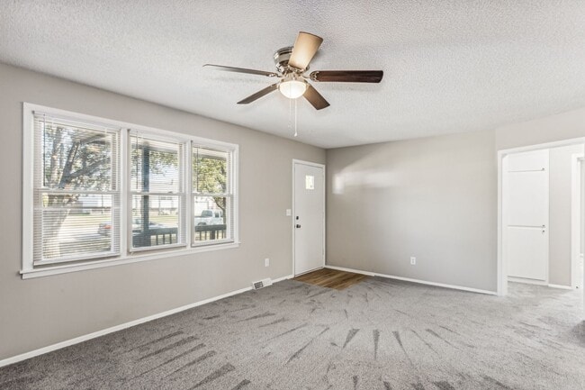 Building Photo - Spacious 3-Bedroom Home for Rent with Base...