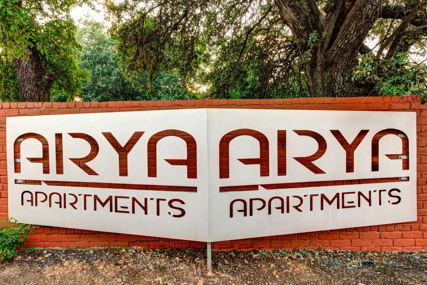 Building Photo - Arya Apartments