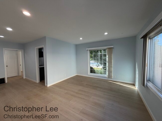 Building Photo - 1433 Jasmine St