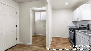Building Photo - 338 N San Horacio Ave