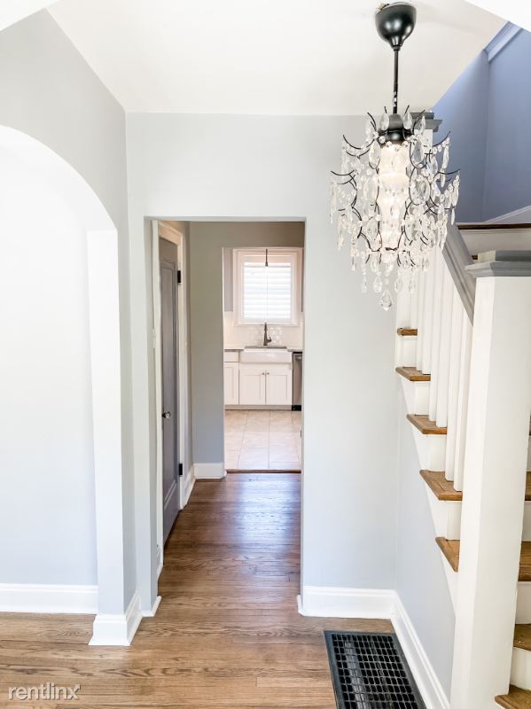 Building Photo - 3 br, 1.5 bath House - 515 Angenette Ave