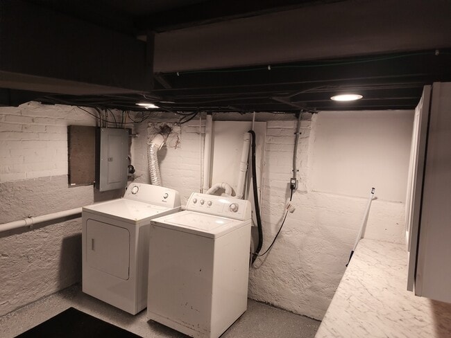 Building Photo - 401 Cleveland Ave