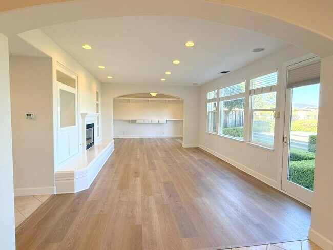 Building Photo - Former Model Home in Desirable Bridges Com...