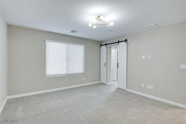 Building Photo - 932 Lotus Falls St