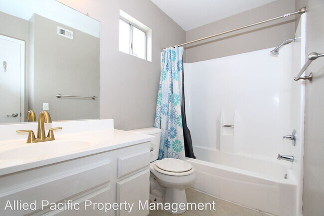 Building Photo - 2 br, 1.5 bath House - 12420 Mount Vernon ...