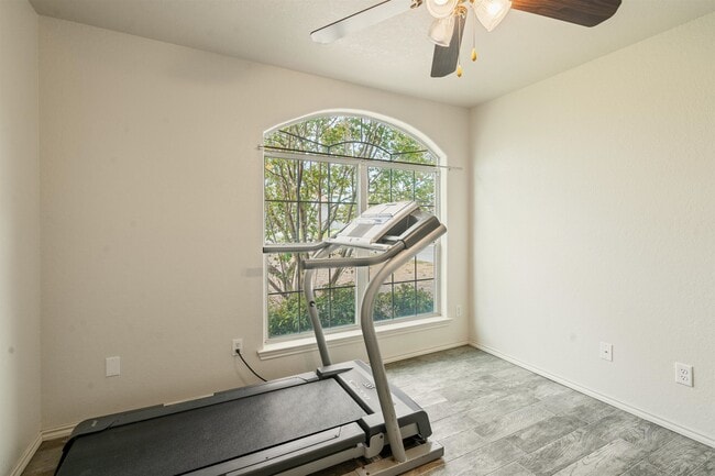 Building Photo - 208 Ramon Cardenas Dr