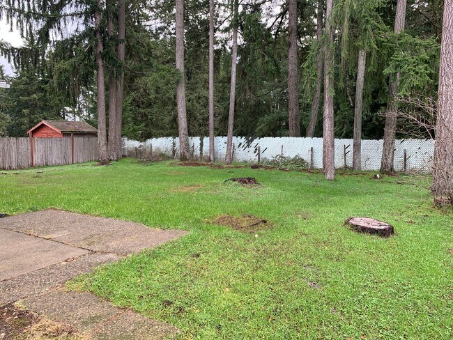 Building Photo - JUST REMODELED!! EVERYTHING BRAND NEW INSIDE THIS 3 BEDROOM, 1 BATH!!