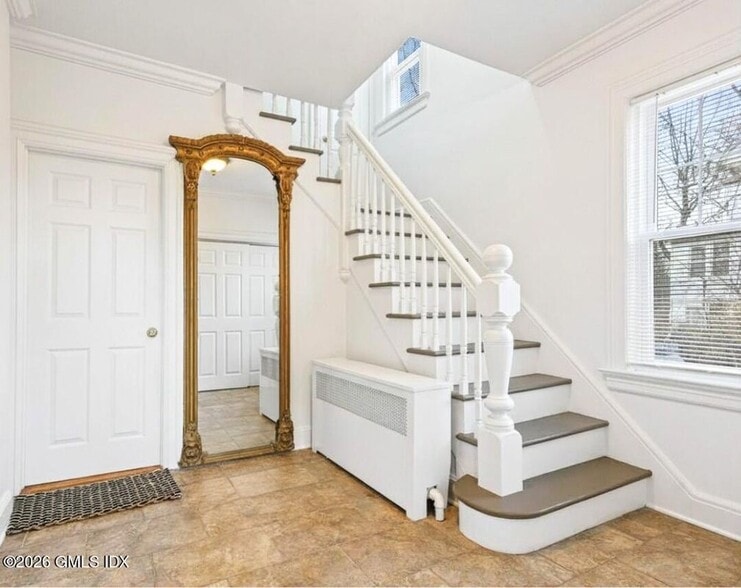 Building Photo - 36 Locust St