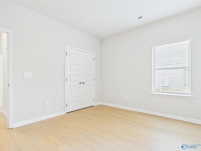 Building Photo - 17993 Longleaf Dr