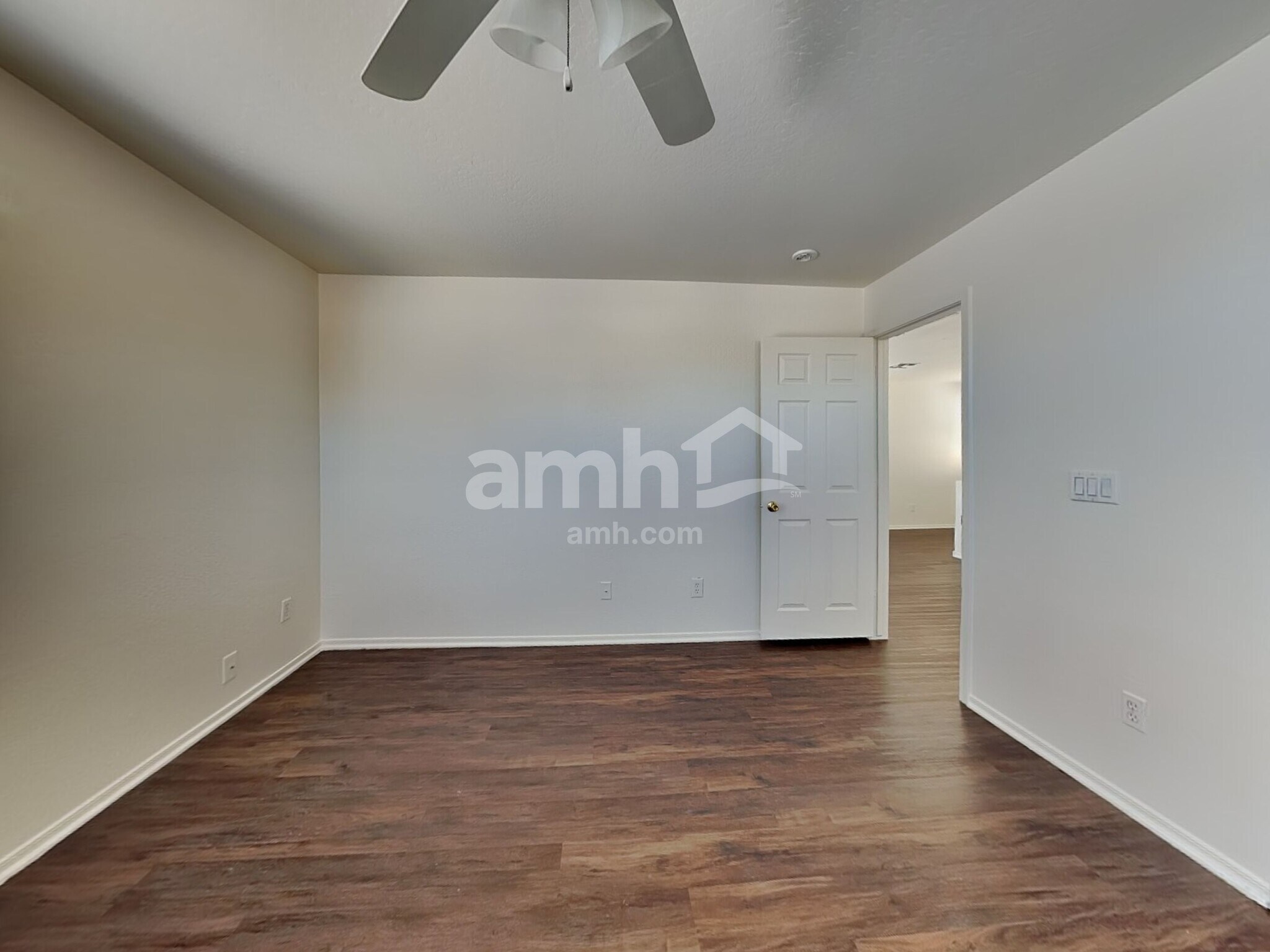 Building Photo - 22377 W Solano Dr