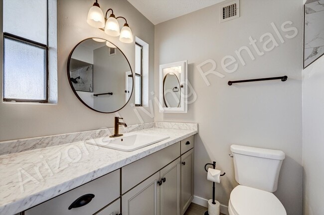 Building Photo - RENOVATED CUL-DE-SAC HOME