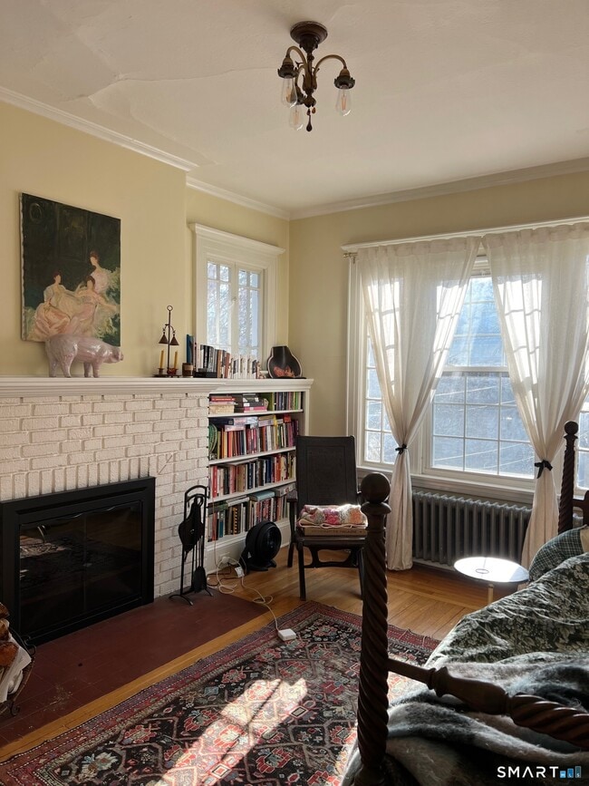 Building Photo - 826 Orange St