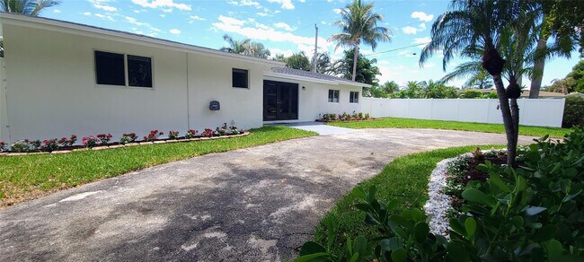 Building Photo - 1400 SE 8th Ave