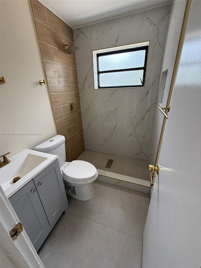 Building Photo - 750 S 61st Terrace