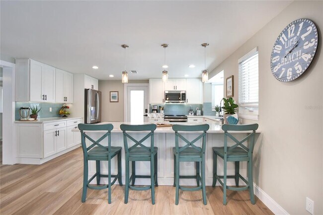 Building Photo - 211 Island Cir