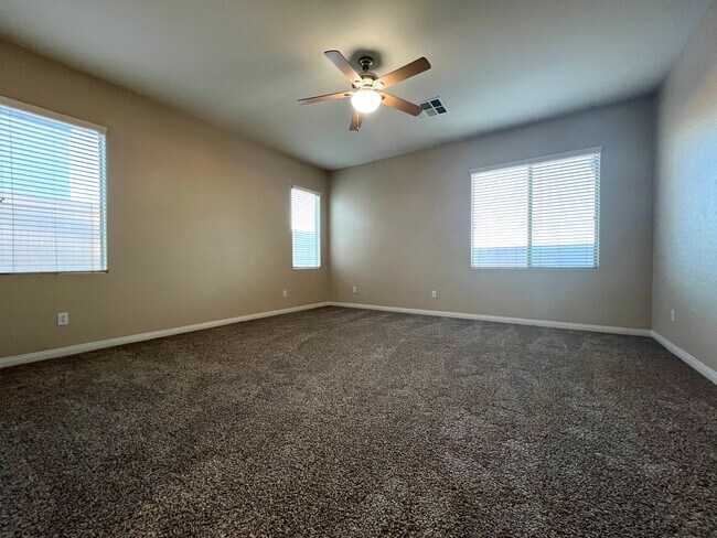 Building Photo - Beautiful 3-Bedroom Single Story Home in N...