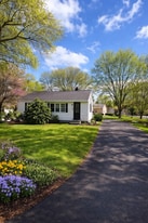 Building Photo - 9 Mulberry Ln