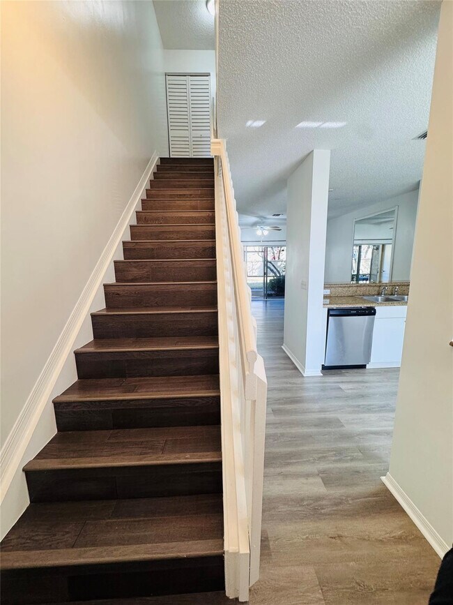 Building Photo - 12113 SW 2nd St