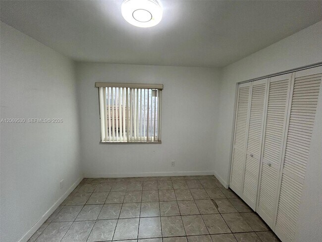Building Photo - 815 SW 30th St