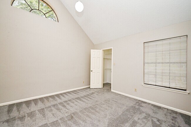 Building Photo - 2300 Old Spanish Trl