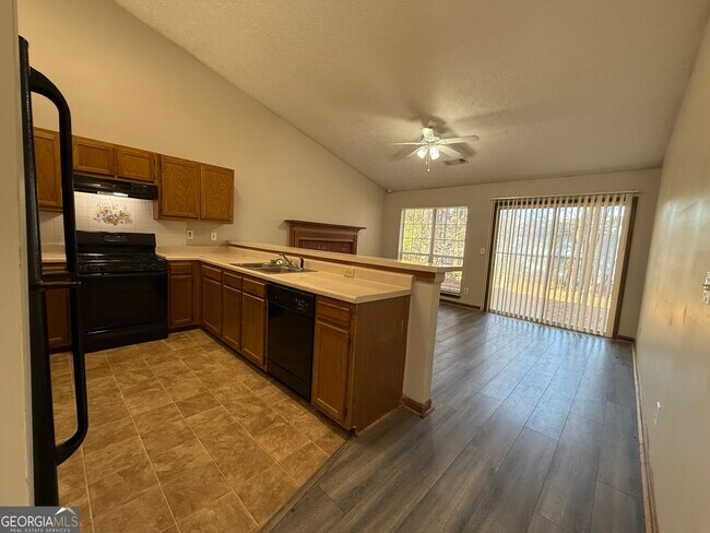 Building Photo - 235 Whirlwind Ct