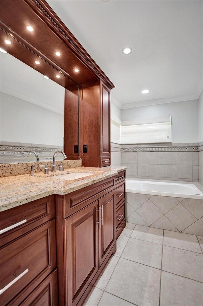 Building Photo - 3801 NW 27th Ave