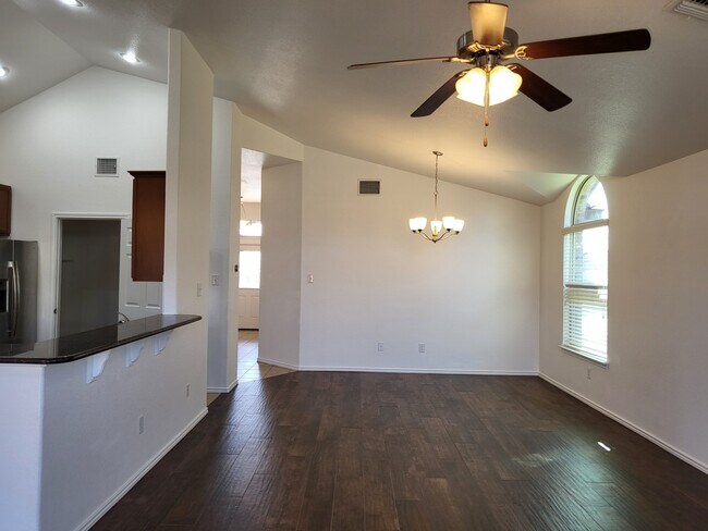 Building Photo - 6709 Mustang Creek Rd