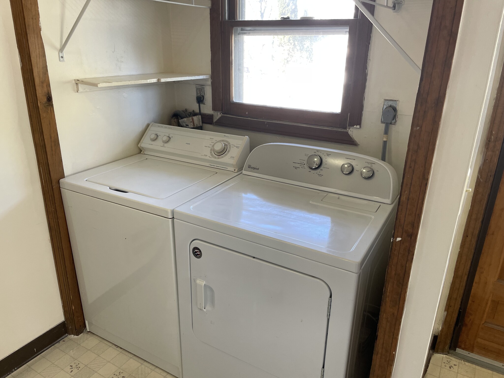 Washer / Dryer off kitchen - 56 Leonard St