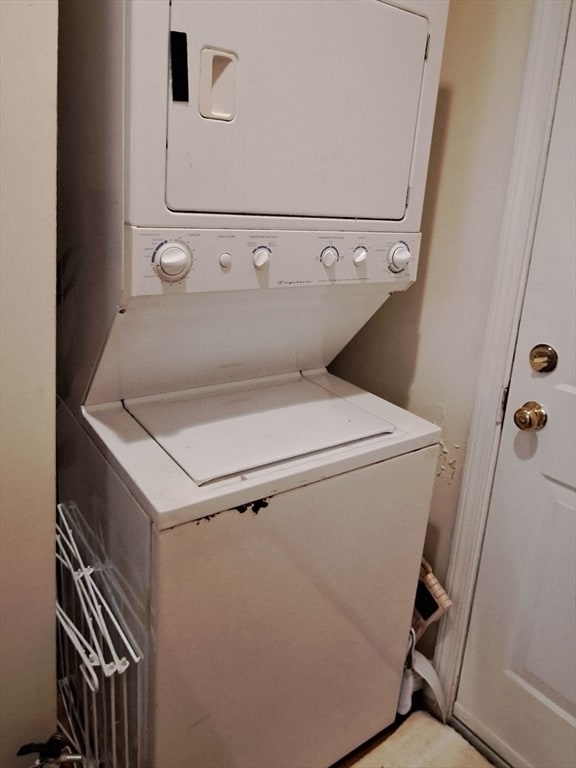 Building Photo - 143 Hillside St