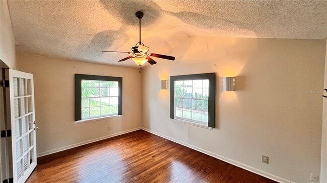 Building Photo - 1807 N Park Ave