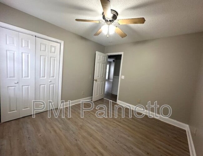 Building Photo - 149 Kerry Gibbons Dr